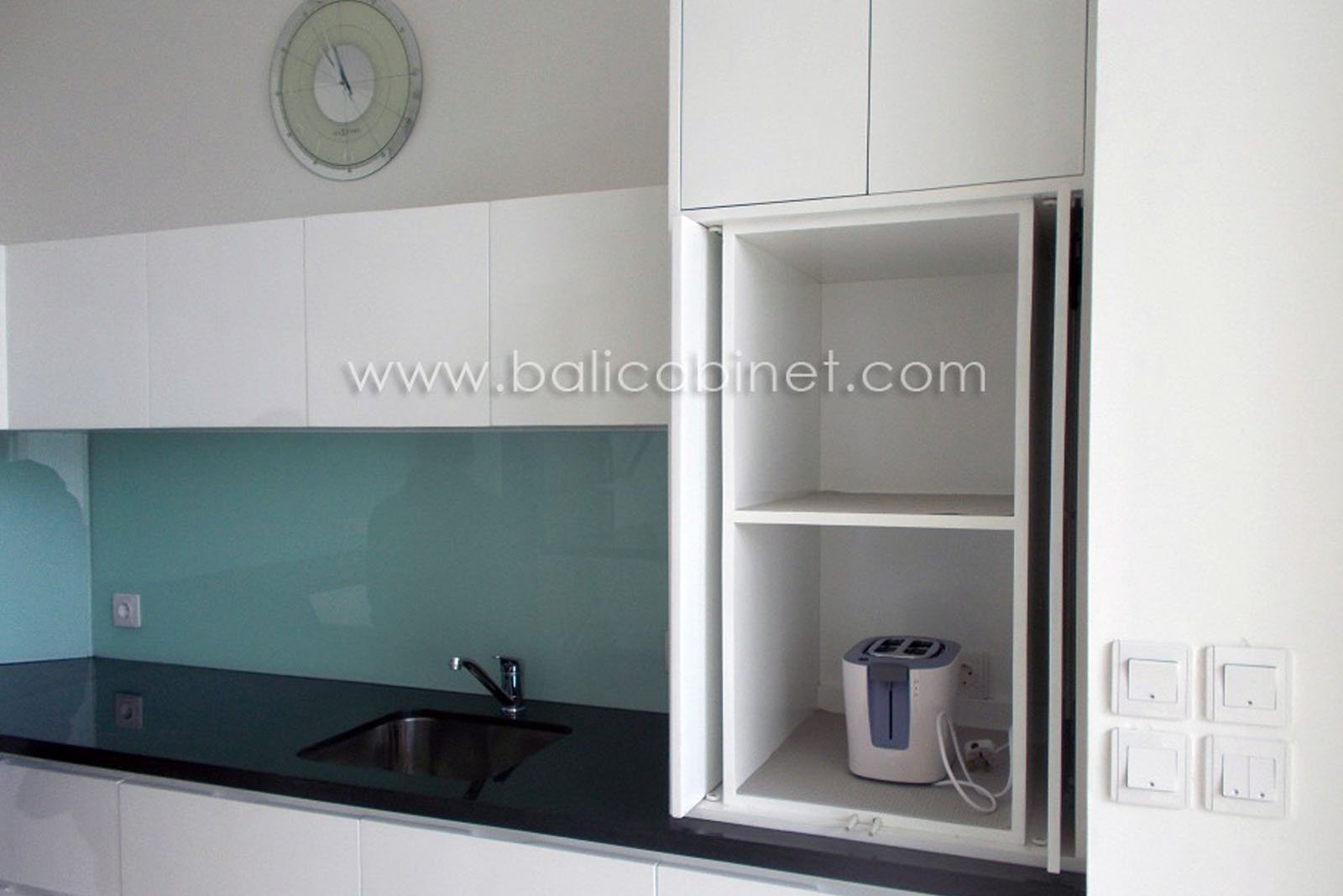 Kitchen Set Aqua Villa 4