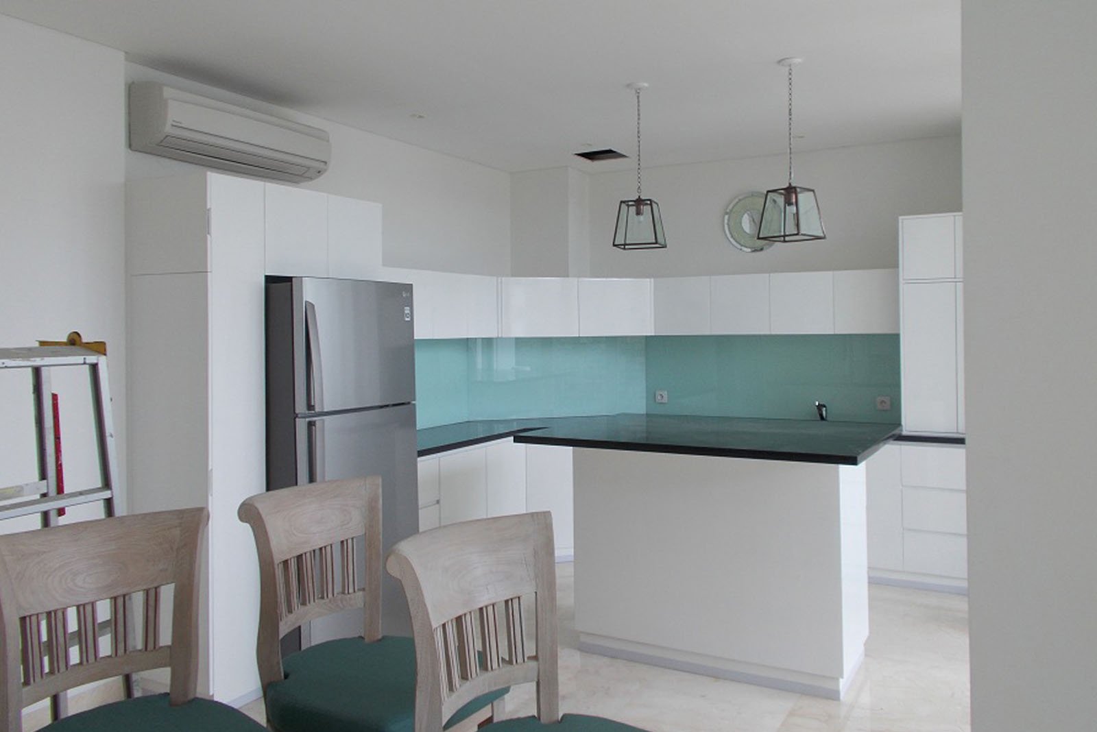 Kitchen Set Aqua Villa