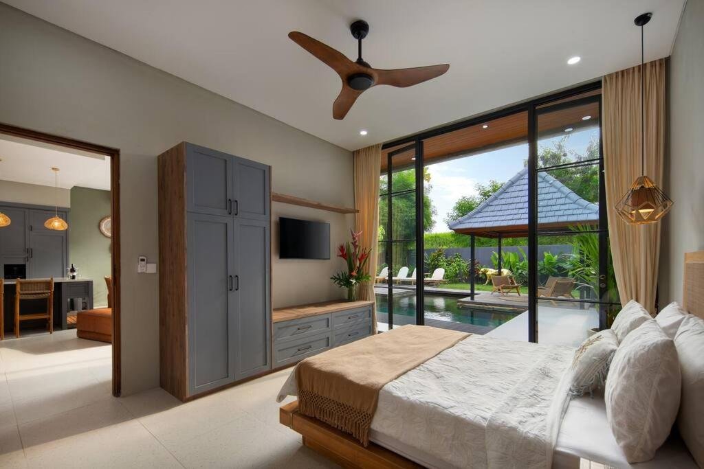 Bedroom Cabinet Villa Bersama