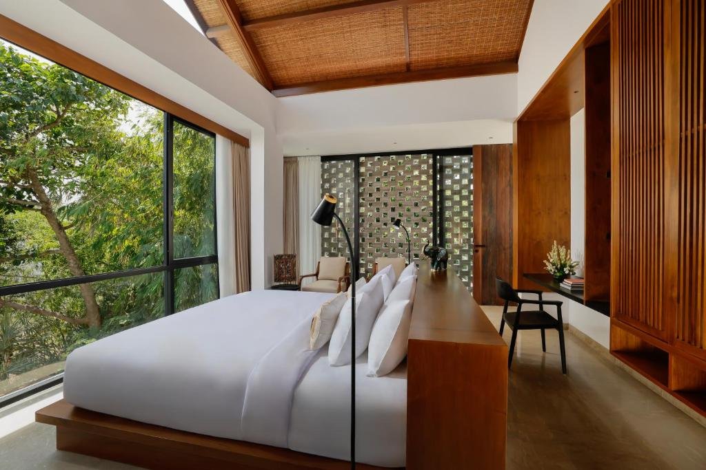 Luxury Bedroom Villa 1