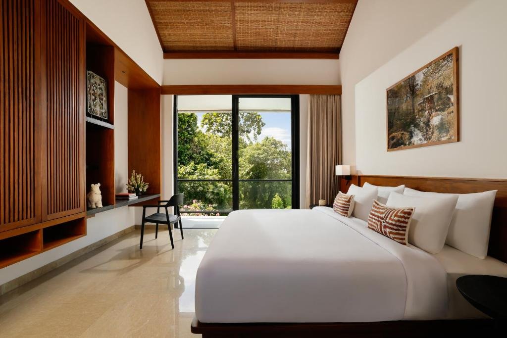 Luxury Bedroom Villa 3